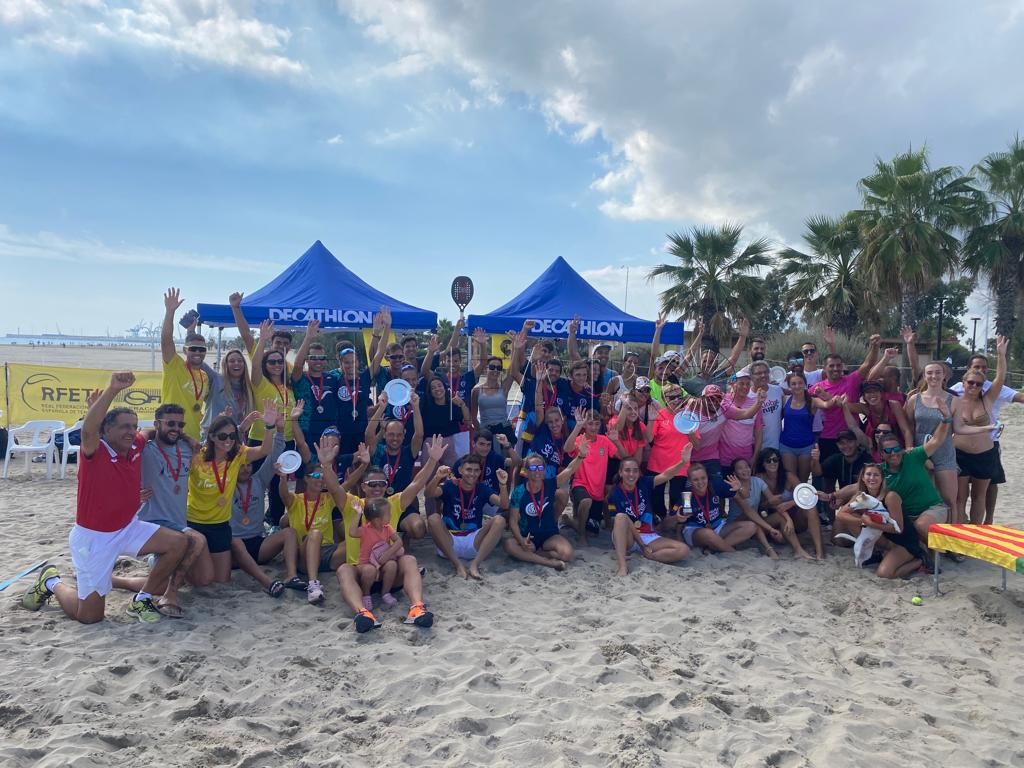 El Club Tenis Melilla, campeón de España por equipos en Castellón