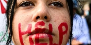 tormenta-politica-social-republica-islamica-iran1