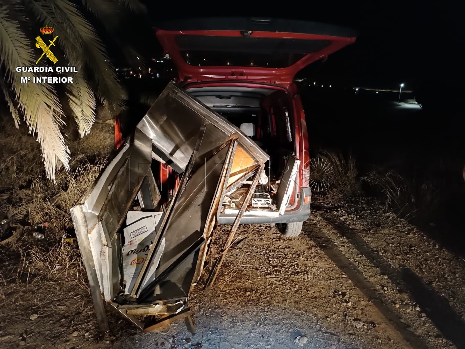 Sorprendido tirando residuos en el Camino de Carros: se enfrenta a una multa de hasta 3,5 millones