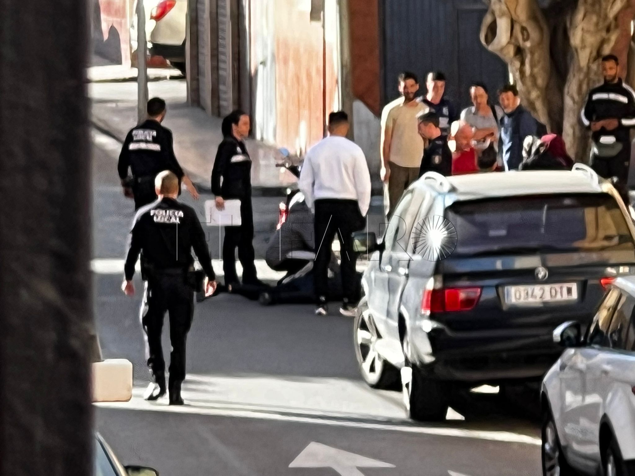 Accidente en el Real: un coche choca con una moto