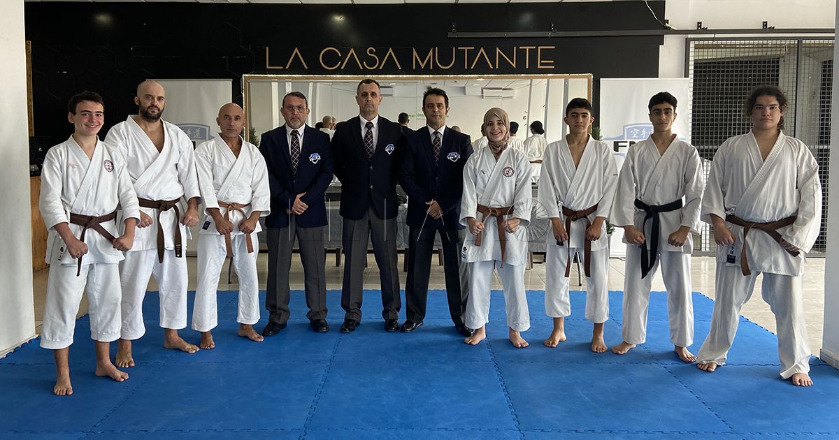 Siete karatecas melillenses suben de grado