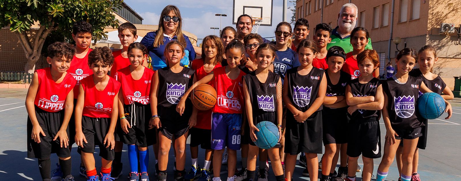 El baloncesto base disfruta en la Liga JR NBA 2022
