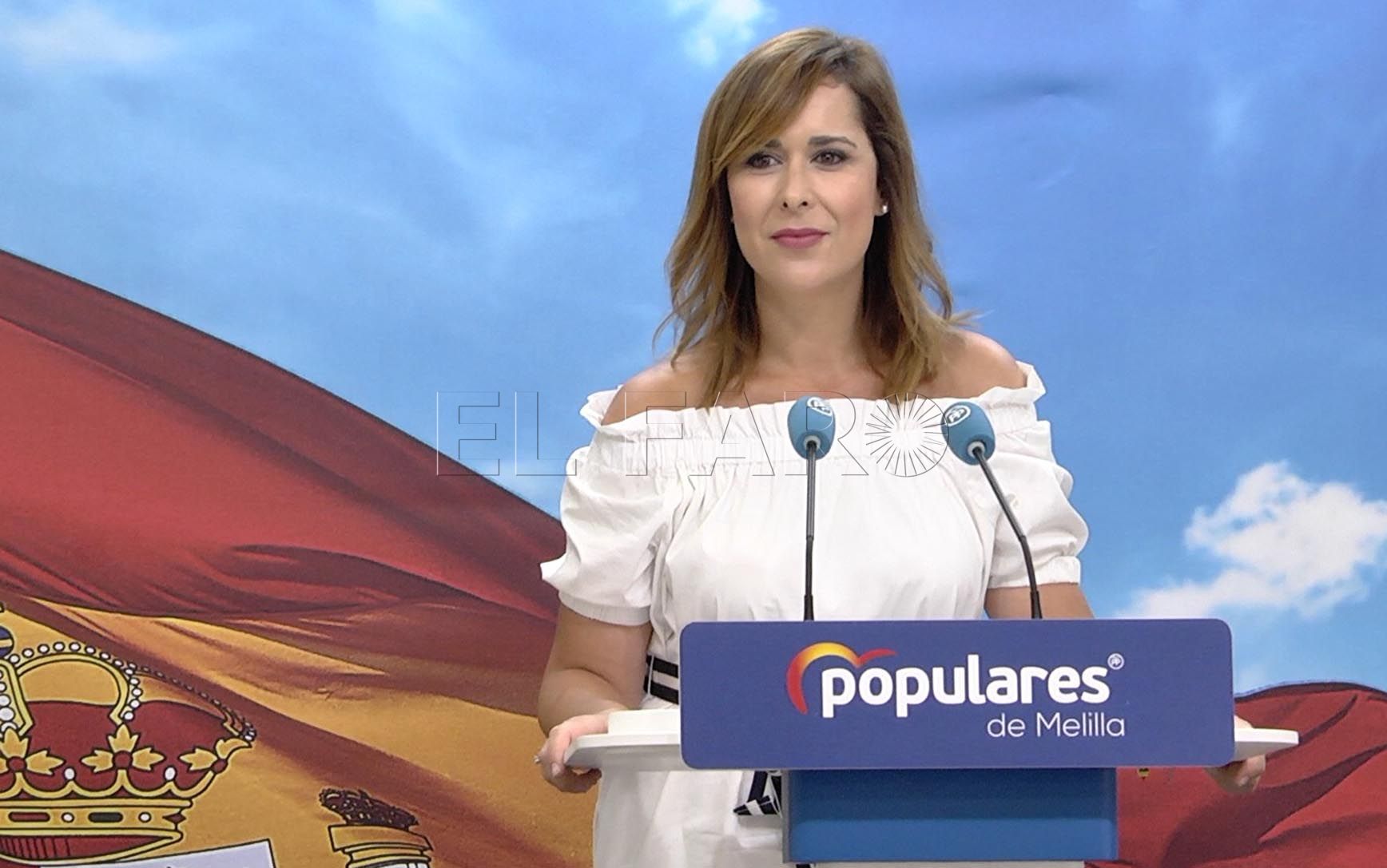 Paz Velázquez deja su escaño en la Asamblea y se marcha de Melilla