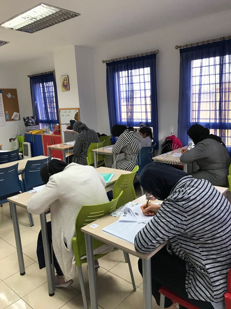 Proyecto Alfa lleva adelante un plan de alfabetización de mujeres adultas