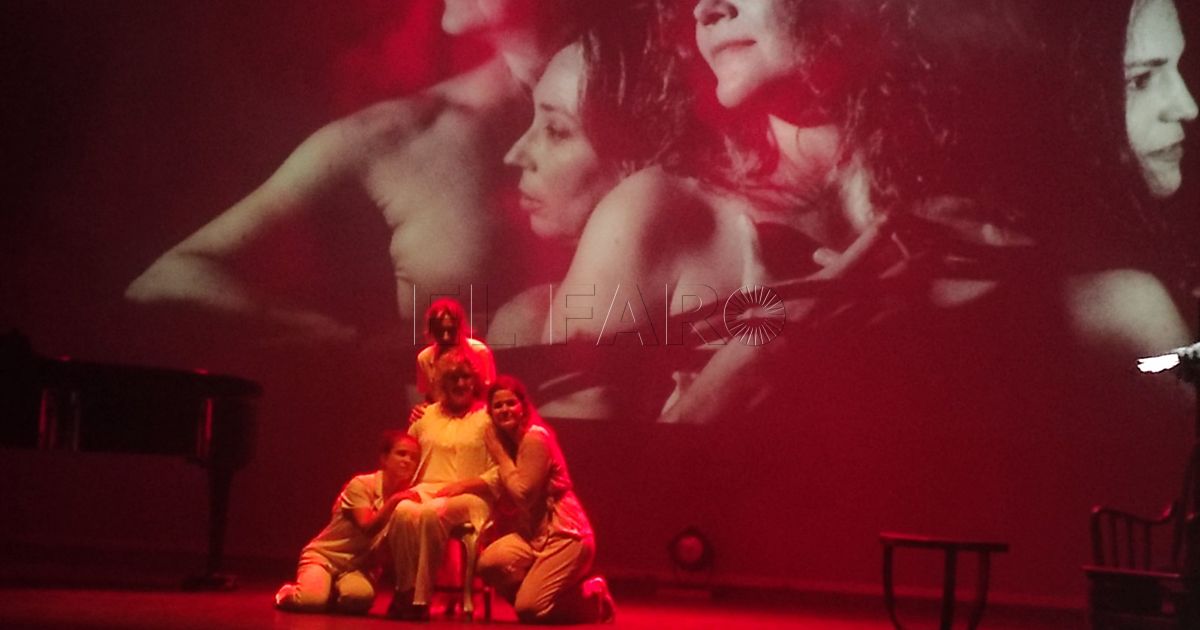 Mirrolde Teatro celebra la buena acogida de su obra ‘Madre o las cenizas del tiempo’