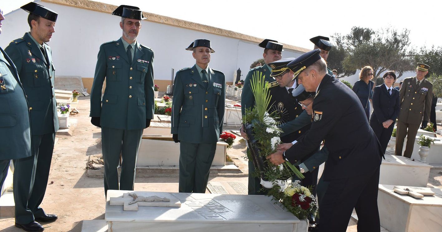 La Guardia Civil realiza un homenaje a cuatro agentes caídos
