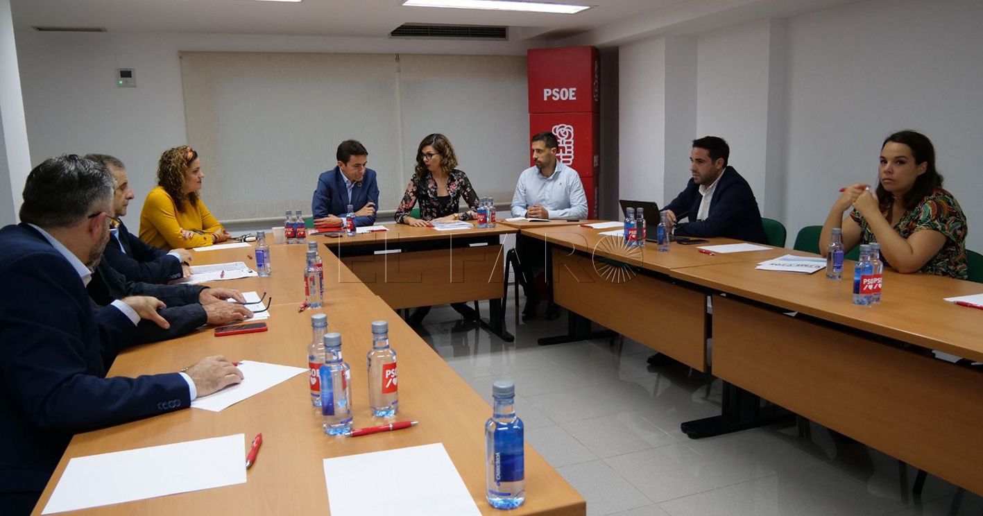 El diputado Pedro Casares reafirma el apoyo del Gobierno a las empresas de Melilla