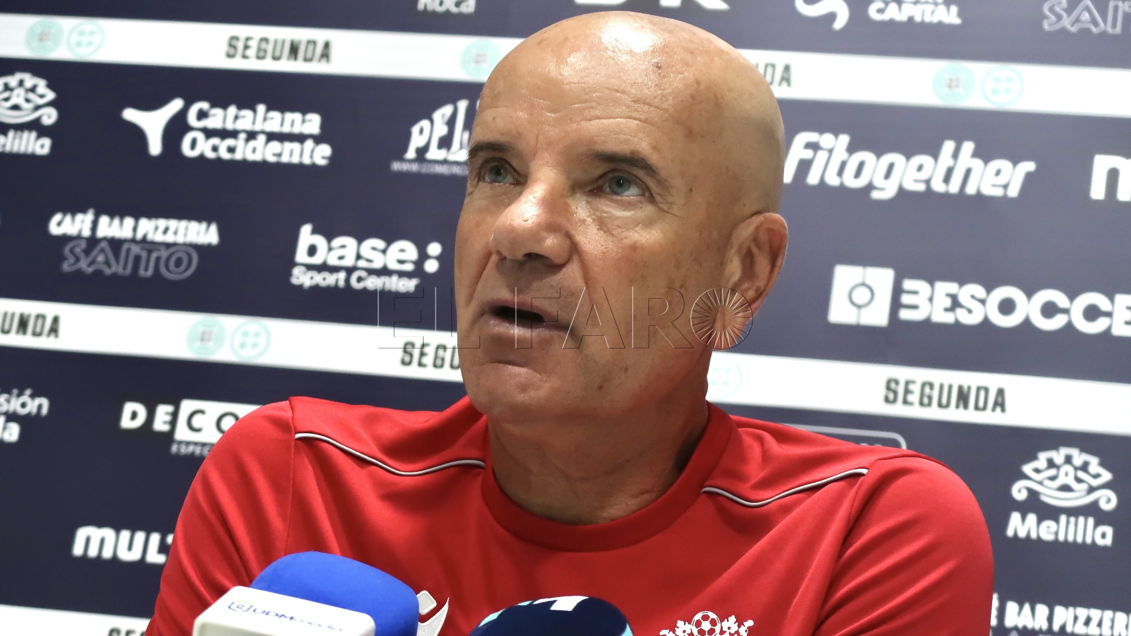 Miguel Rivera, técnico azulino:"Tenemos que respetar al Don Benito"