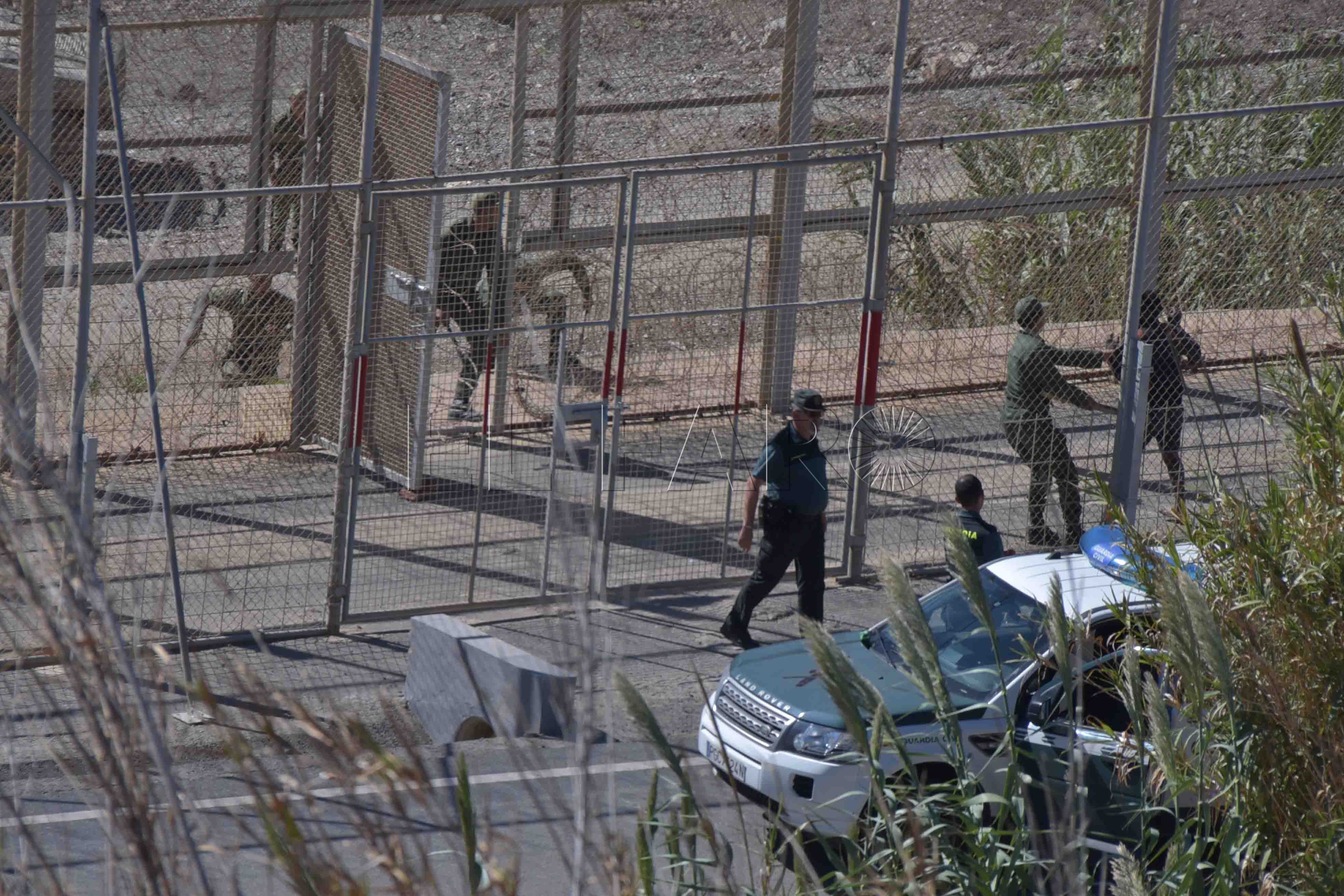 La Guardia Civil confirma que usó material antidisturbios en la valla