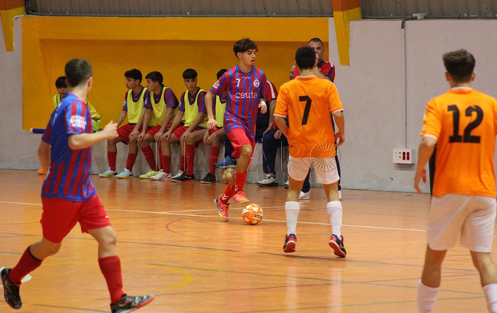 El Rusadir empate y la Peña Barcelonista cae