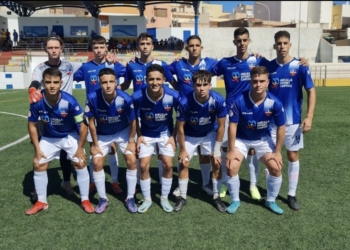 Imagen de uno de los onces que ha puesto en liza esta temporada el Rusadir.