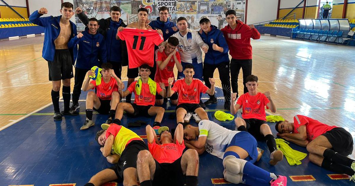 La Peña Real Madrid se lleva el derbi nacional frente a la Peña Barcelonista