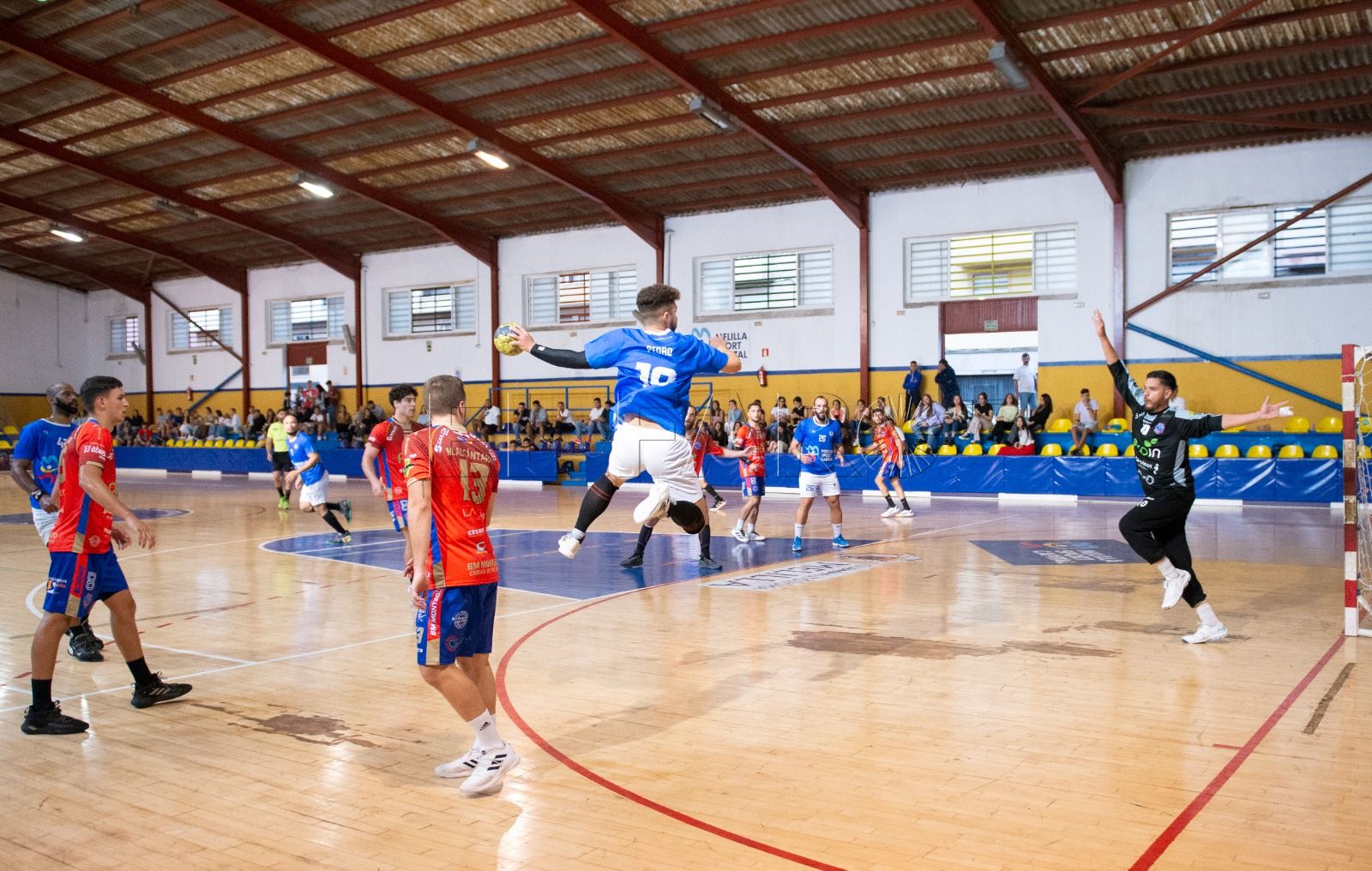 El partido estrella de la liga se jugará en el Lázaro Fernández