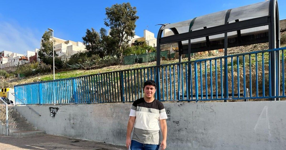 Vecinos de La Cañada piden una línea de autobús al aeropuerto