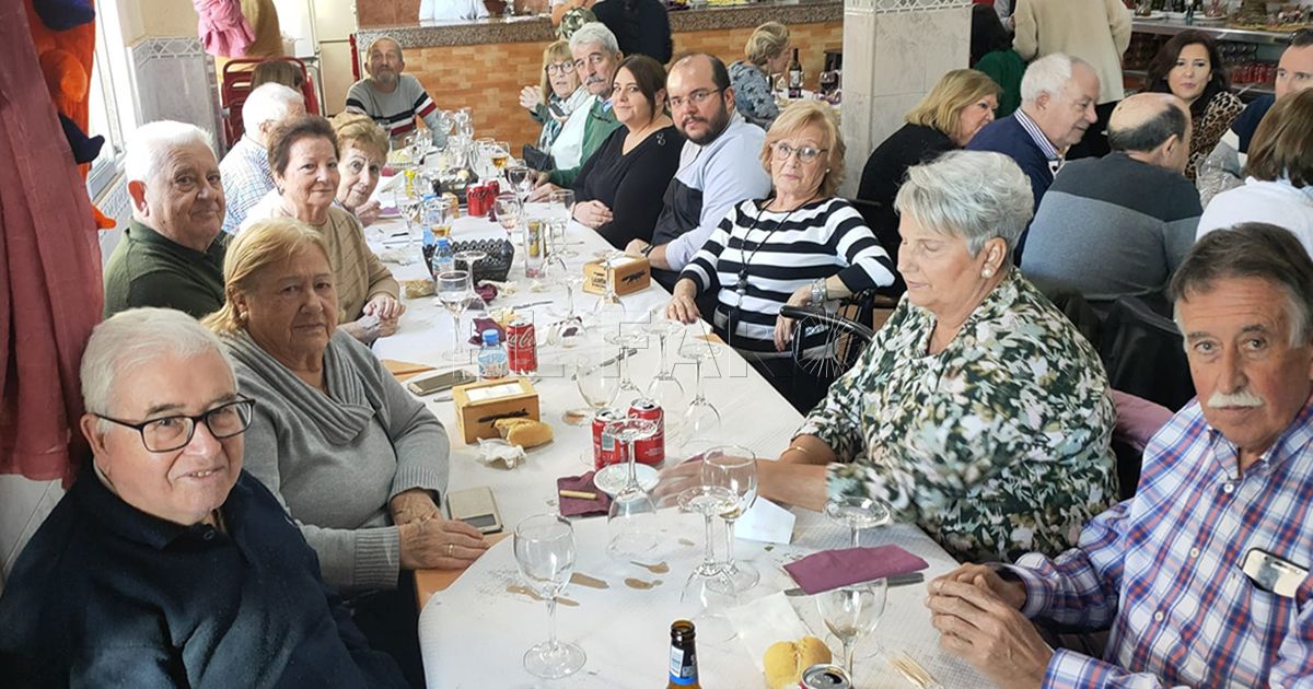 La Asociación Vecinos Ciudad de Málaga celebra la tradicional comida de socios