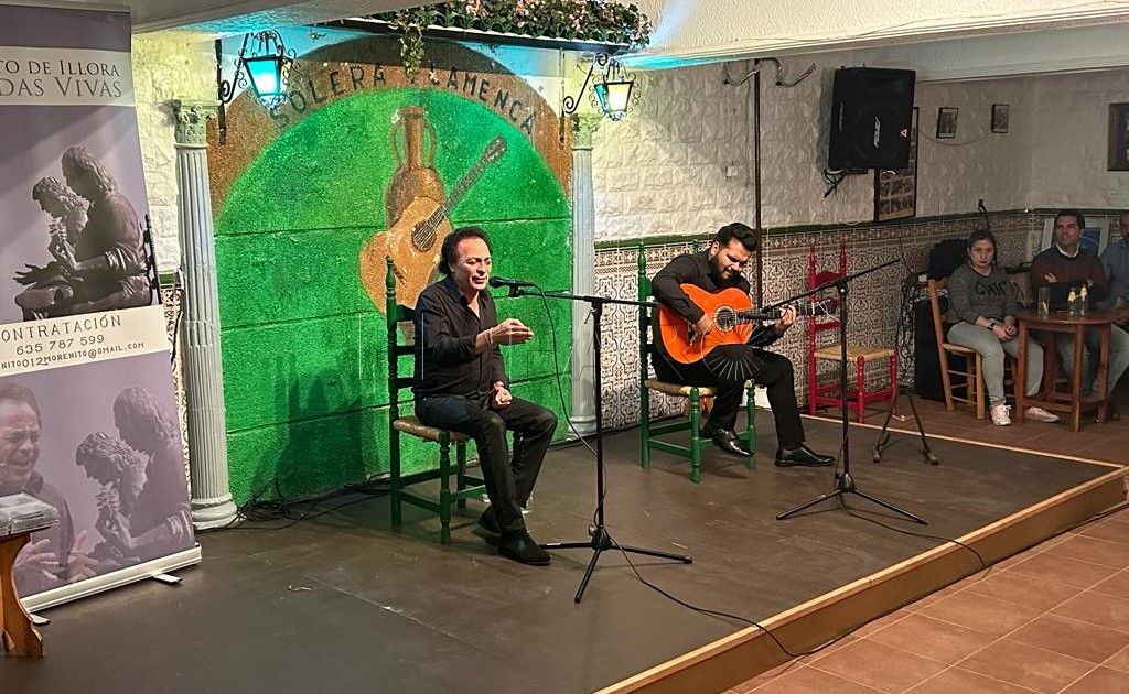 Gran acogida en el recital de Morenito de Íllora en la Peña Solera Flamenca