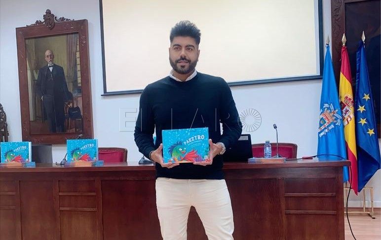 Juan Heredia, autor melillense: "Paeztro representa un emblema a la libertad"