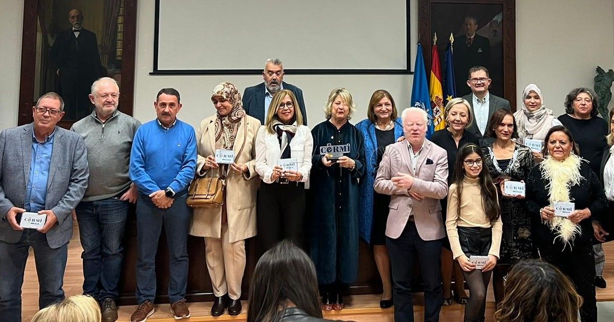 Pilar Pérez Bermúdez, presidenta de Alcer, recibe el premio Cermi 2022