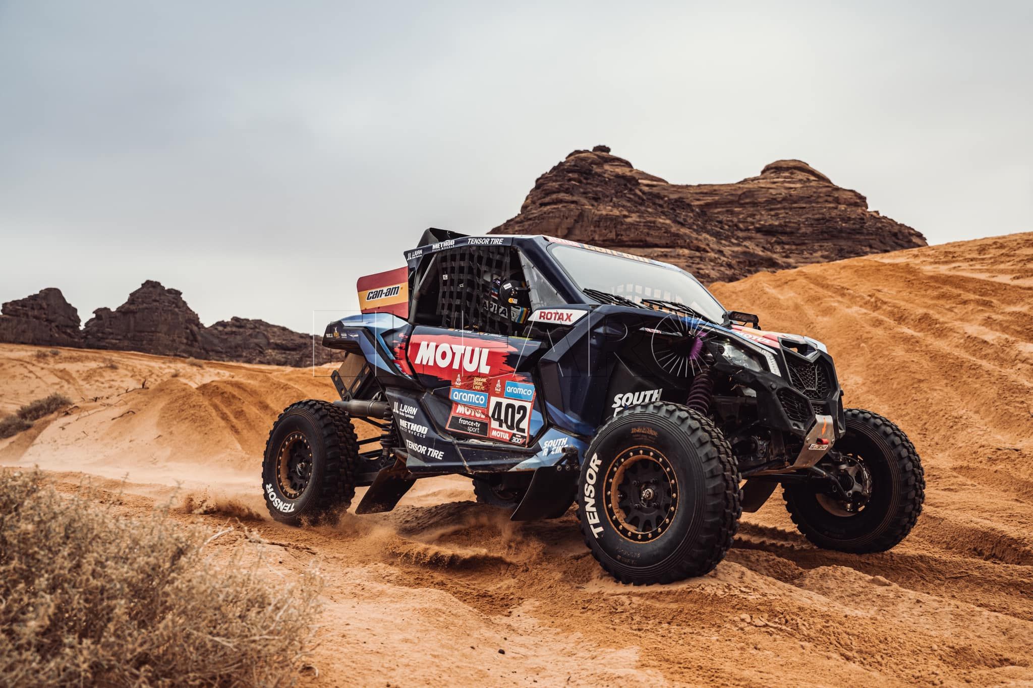 Los pilotos melillenses brillan con luz propia en la cuarta etapa del Dakar