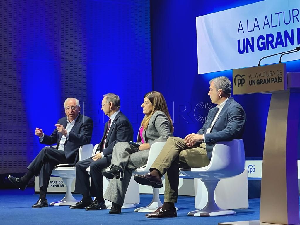 Imbroda reclama “mayor presencia del Estado” en Melilla durante el acto de Zaragoza