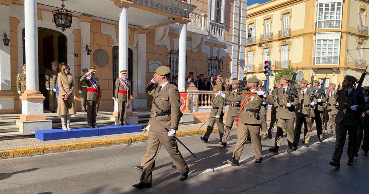 Melilla celebra la Pascua militar con un acto castrense y la imposición de condecoraciones