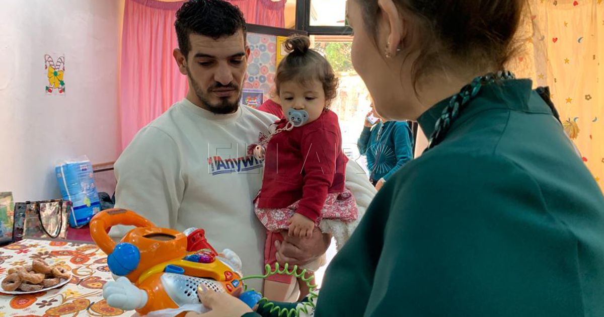 Vecinos Solidarios reparten juguetes e ilusión entre los niños de Melilla