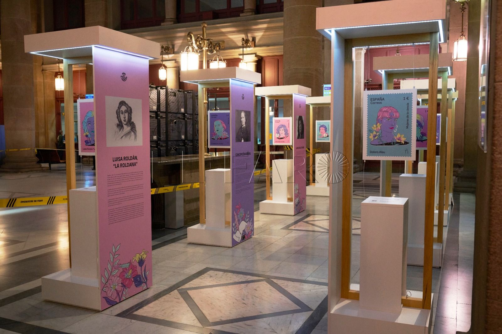 Correos presenta la exposición itinerante #8MTodoElAño dedicada a mujeres emblemáticas en la lucha por la igualdad