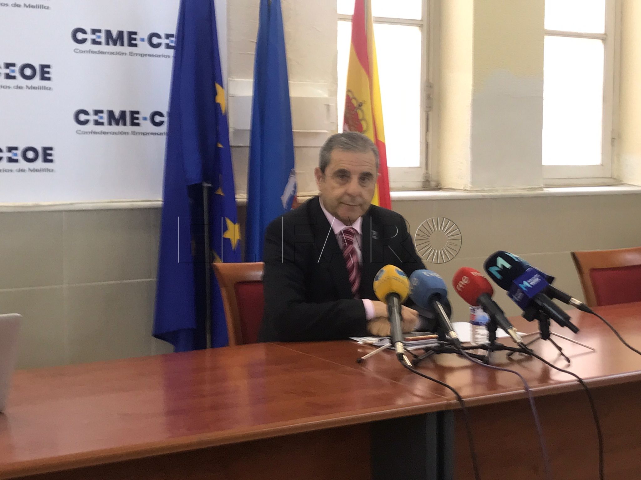 Se prepara ya una expedición comercial de teléfonos para Marruecos