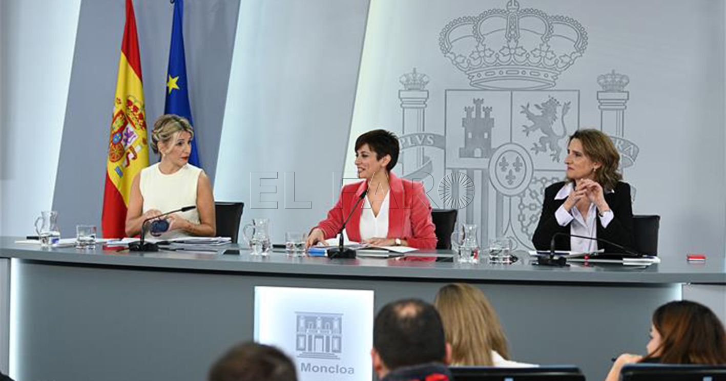 La delegada del Gobierno recalca el compromiso del Ejecutivo frente al covid y la guerra