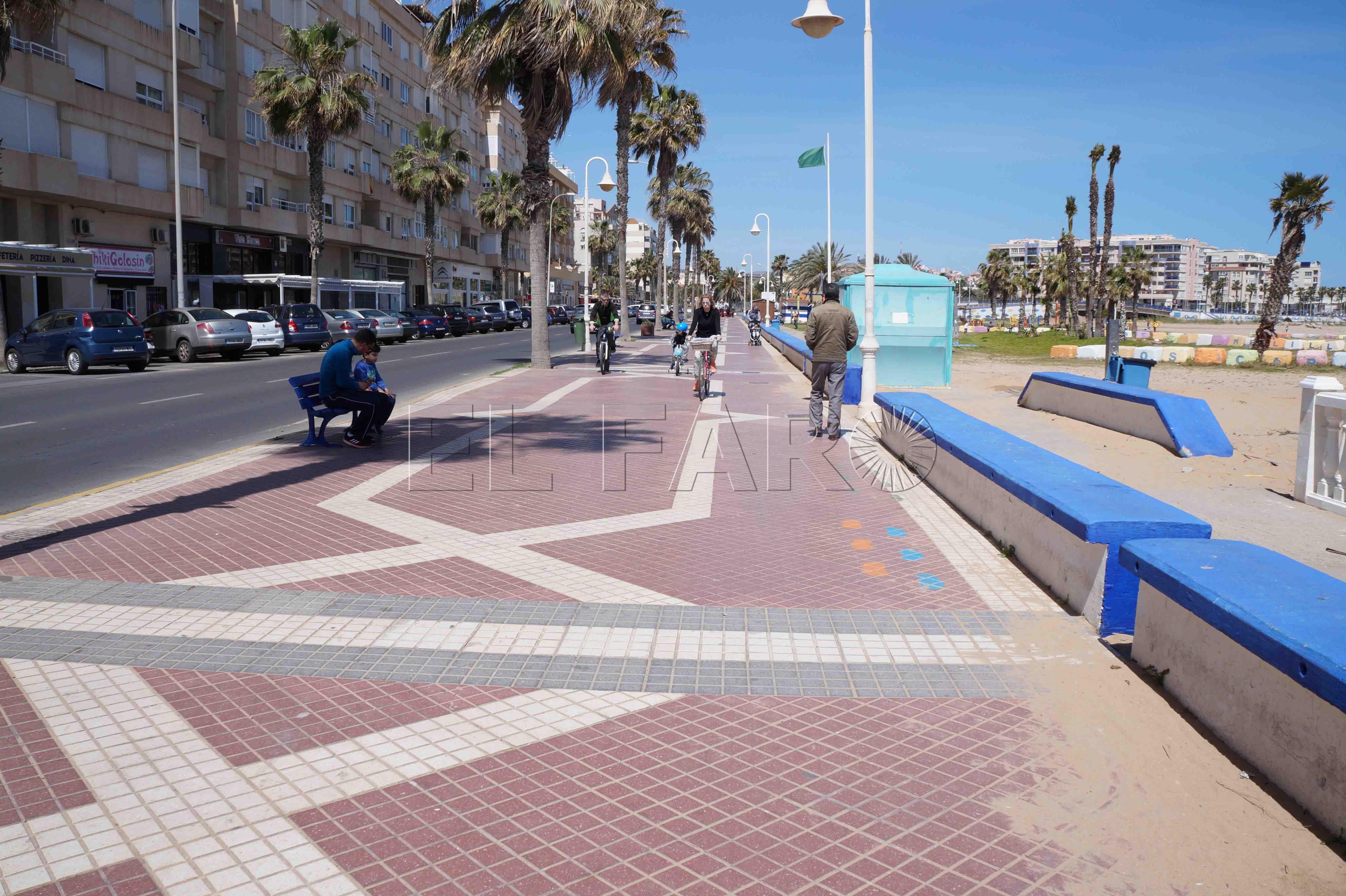 Aparcamiento en espiga para el Paseo Marítimo