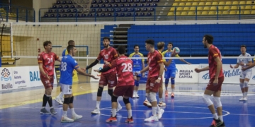 La escuadra melillense, a pesar de no haber conseguido ganar ninguno de los sets, en ningún momento se lo puso fácil al conjunto isleño.