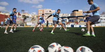 Imagen del entrenamiento llevado a cabo en la matinal de ayer miércoles en La Espiguera.