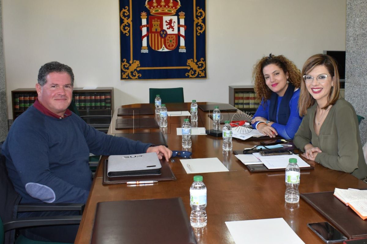 Sabrina Moh mantiene una reunión con el SUP para mejorar la seguridad de Melilla