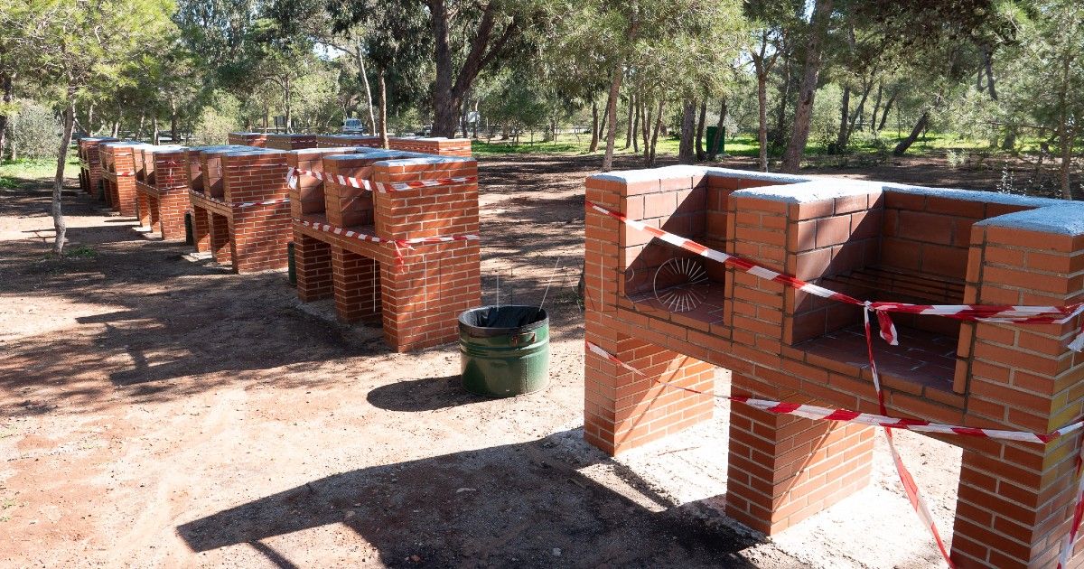 Podemos critica las obras de Los Pinos para transformarlo en un parque con ladrillo y hormigón