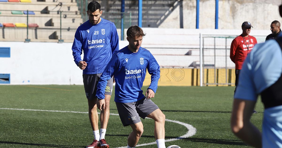 Uno de los último fichajes, Fer Cano ya se entrena con el Melilla