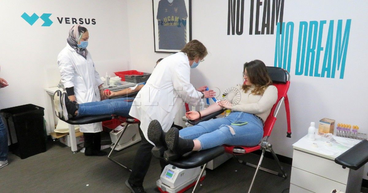 Primera donación múltiple de sangre del año en la sede de la empresa Versus Online