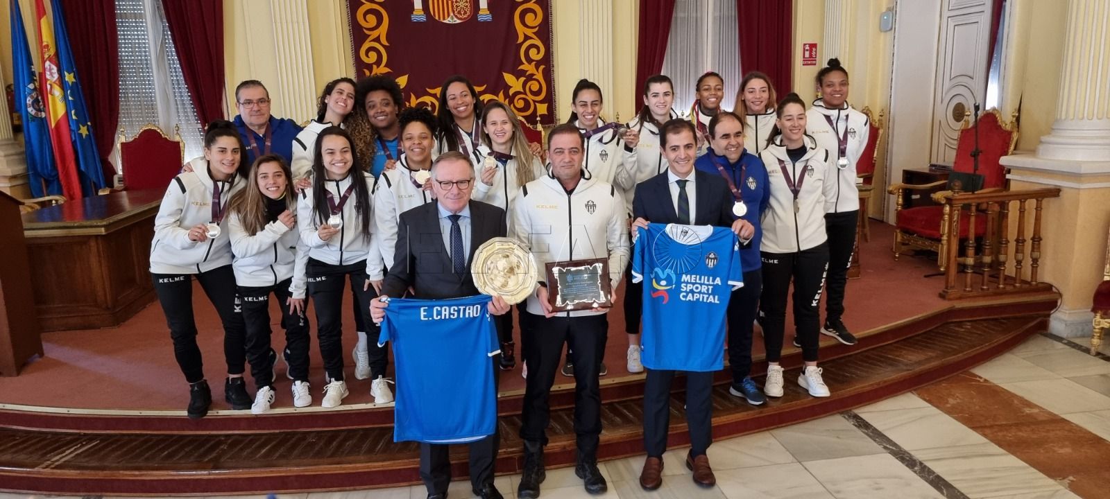 La Ciudad felicita a sus Guerreras