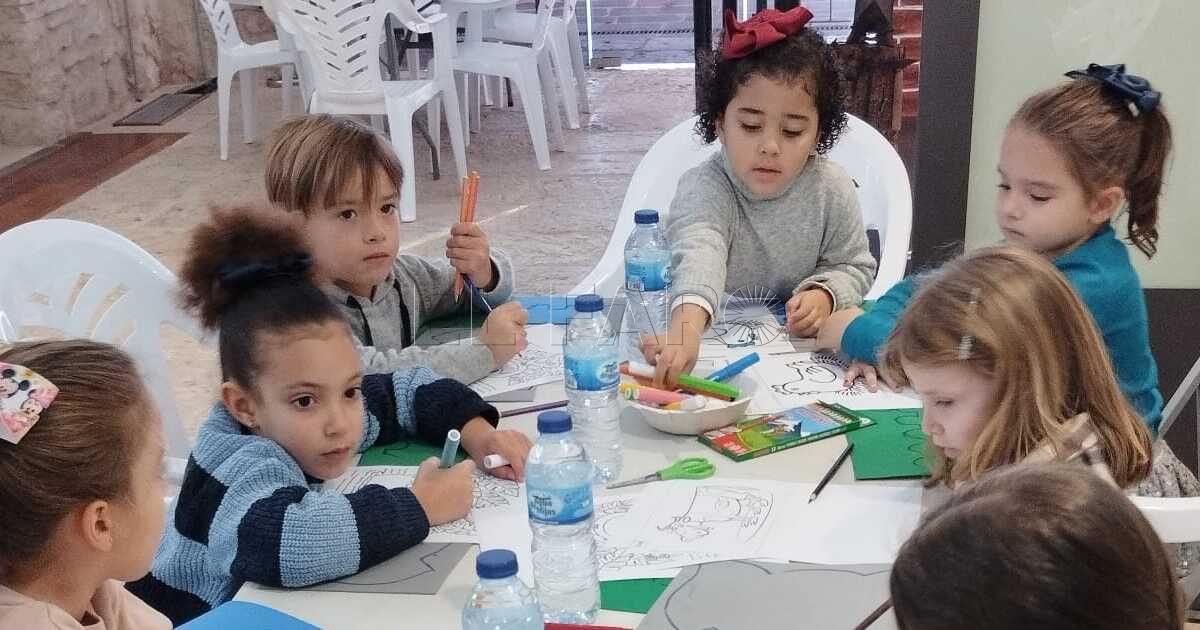Cuentacuentos y actividades en los museos acercan la cultura bereber a los más pequeños