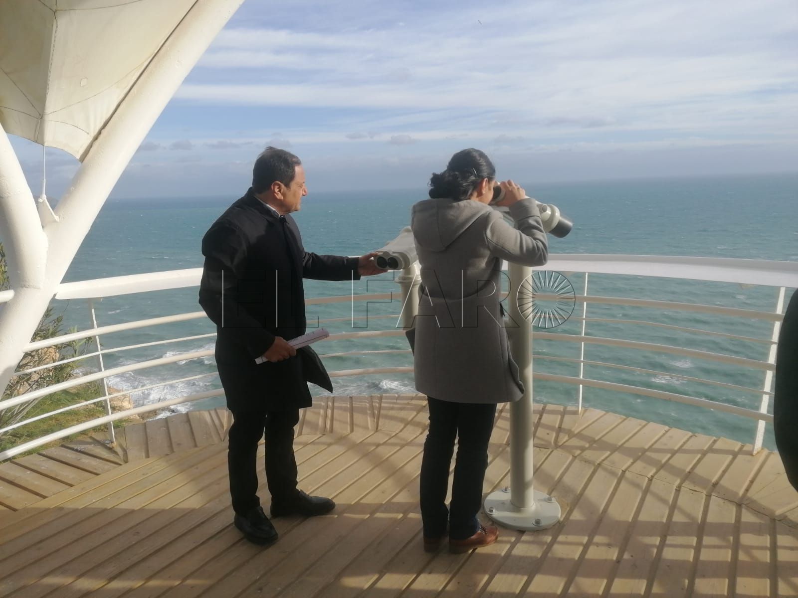 Suelo nuevo, bancos y un telescopio, entre las mejoras del mirador del Barranco del Quemadero