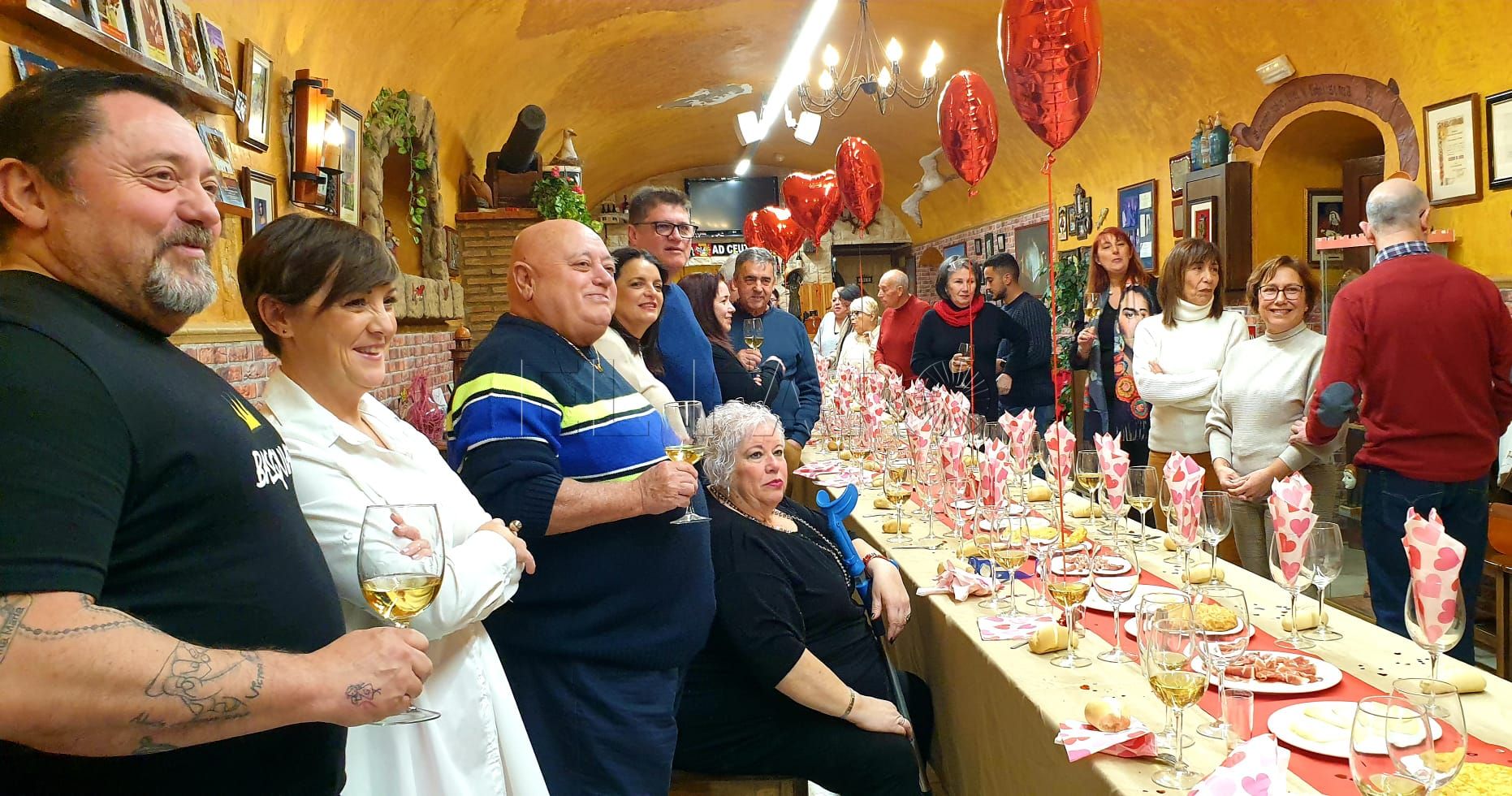 Éxito rotundo en la cata de vinos organizada por la Casa regional de Ceuta en Melilla