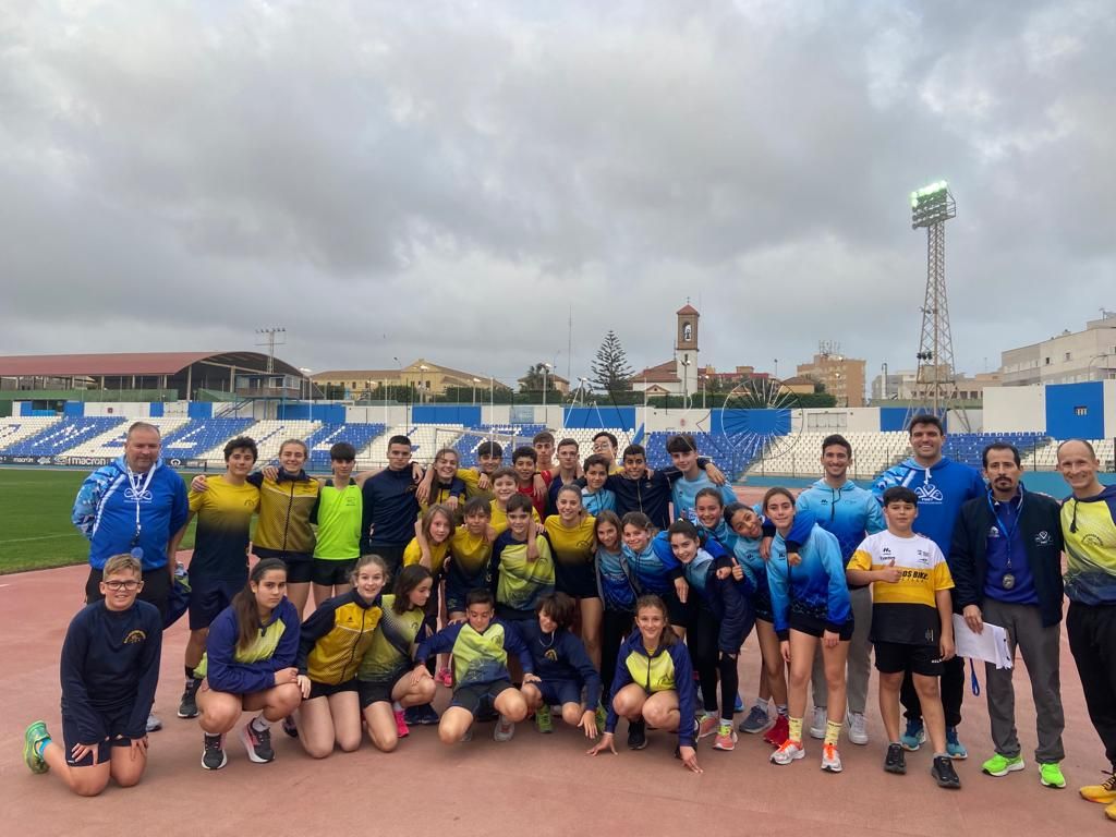 Grandes marcas para los jóvenes triatletas de nuestra ciudad