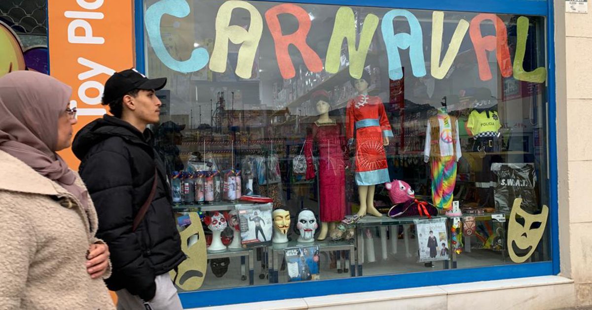 Miércoles, uno de los disfraces más buscados para carnaval en Melilla