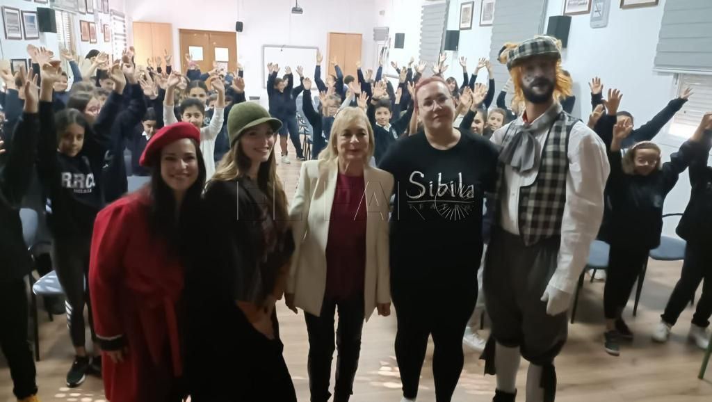 La obra de teatro "El Gato Paco" sigue cosechando éxito en los centros educativos