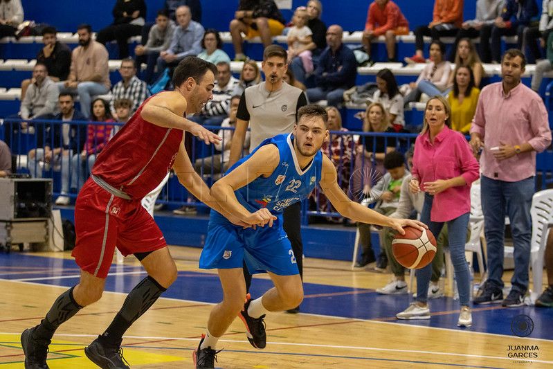 El filial estudiantil quiere huir de la última plaza