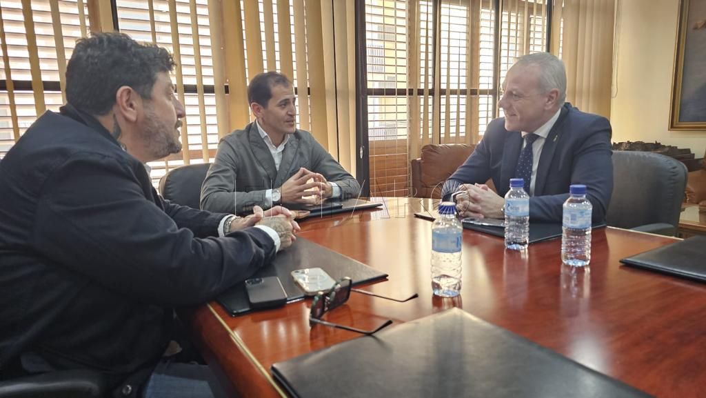 Apretada agenda de Bussian con presidentes nacionales