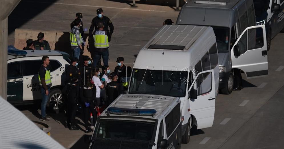 Piden asilo en Melilla los migrantes trasladados a la ciudad desde la Isla de Alborán