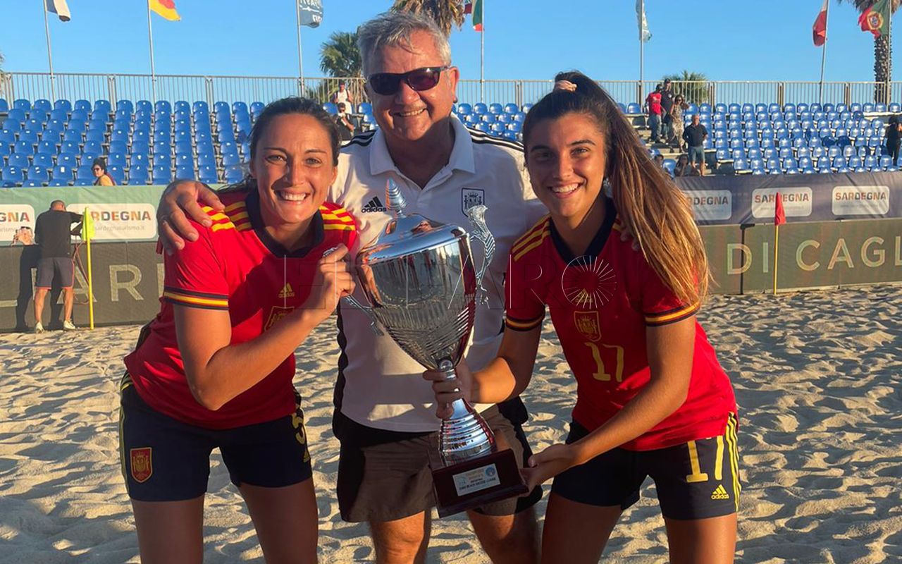 Las melillenses Lorena y Natalia, convocadas con la Selección Española absoluta de fútbol playa femenino