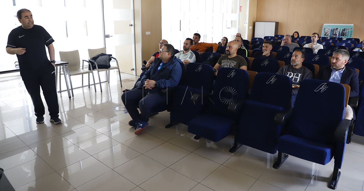 La RFMF desarrolla la primera jornada de actualización y reciclaje de fútbol sala