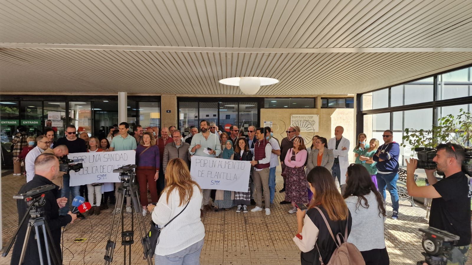 La huelga de los médicos se mantiene en el Hospital Comarcal