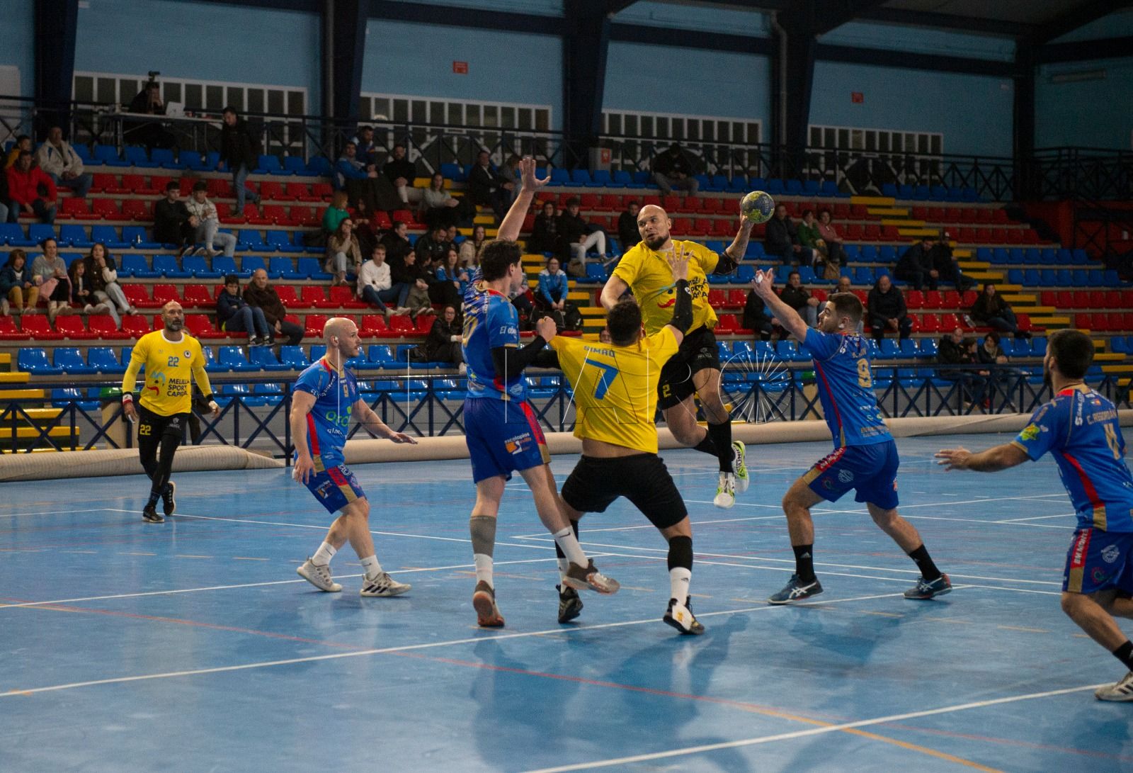 Importante victoria de Melilla ante La Salle Córdoba 28-30 para seguir creyendo